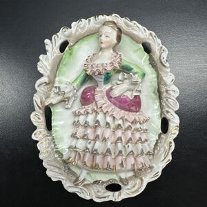 Victorian Girl Oval Plaque